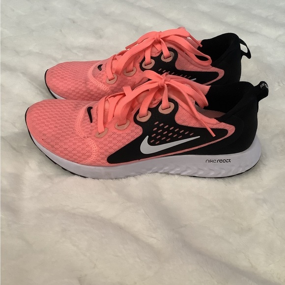 Nike “React” Legend running shoes - Picture 2 of 6